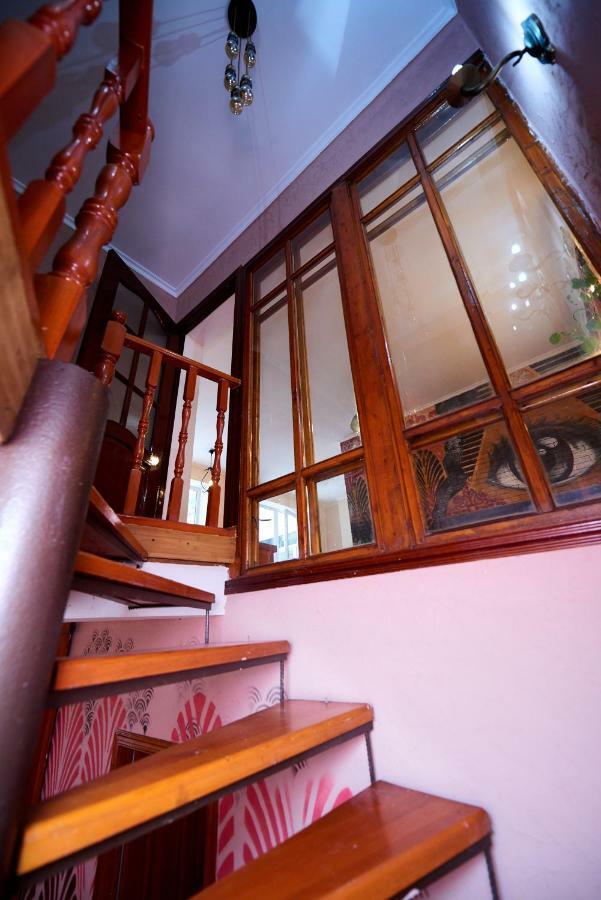 Wanderlust Hostel Almaty Exterior foto