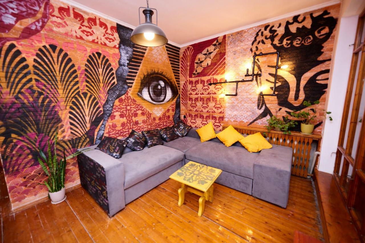 Wanderlust Hostel Almaty Exterior foto