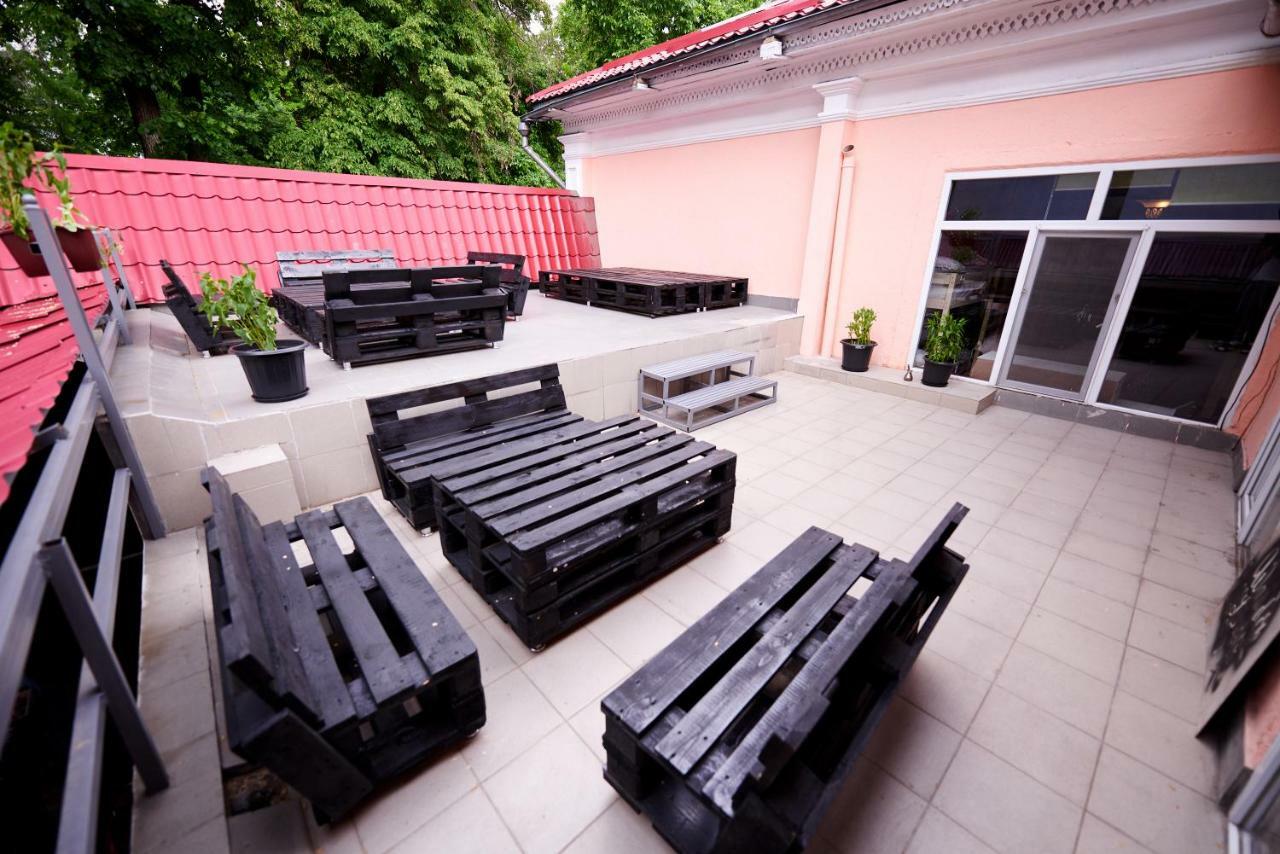 Wanderlust Hostel Almaty Exterior foto