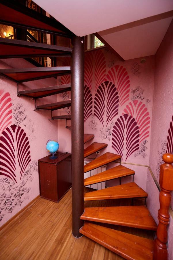 Wanderlust Hostel Almaty Exterior foto